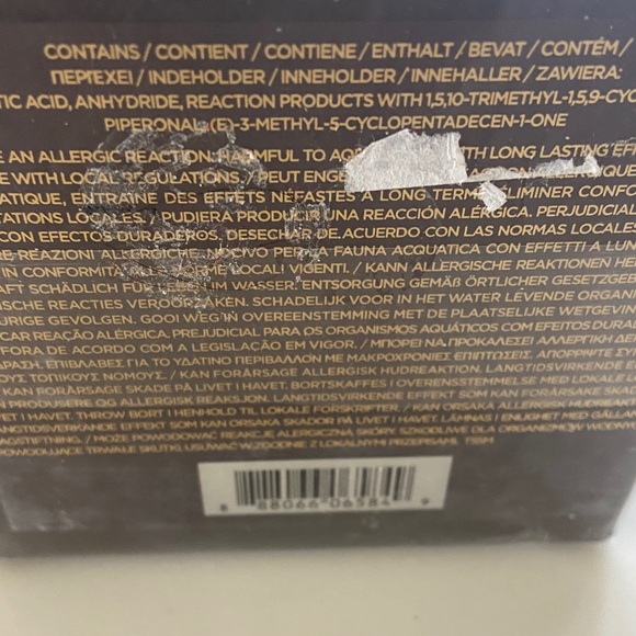 Tom Ford Tobacco Vanille Candle in Brown and Gold - Picture 11 of 13